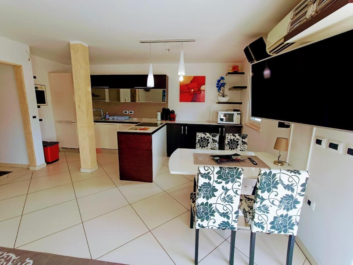 Heart Of Al Apartamento