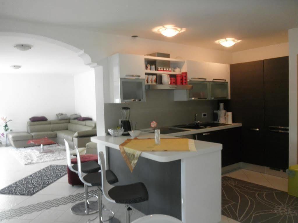 Heart Of Al Apartamento